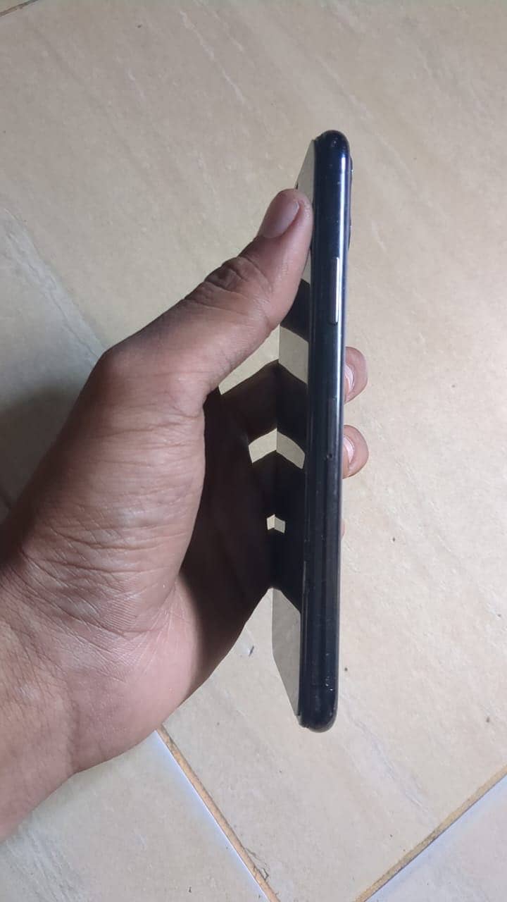 Apple iPhone 11 Pro Max 1