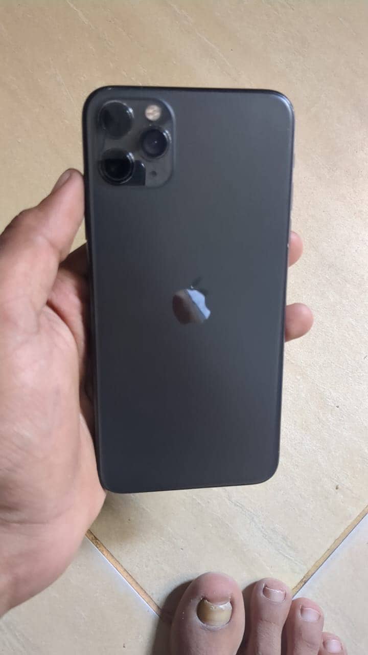Apple iPhone 11 Pro Max 2