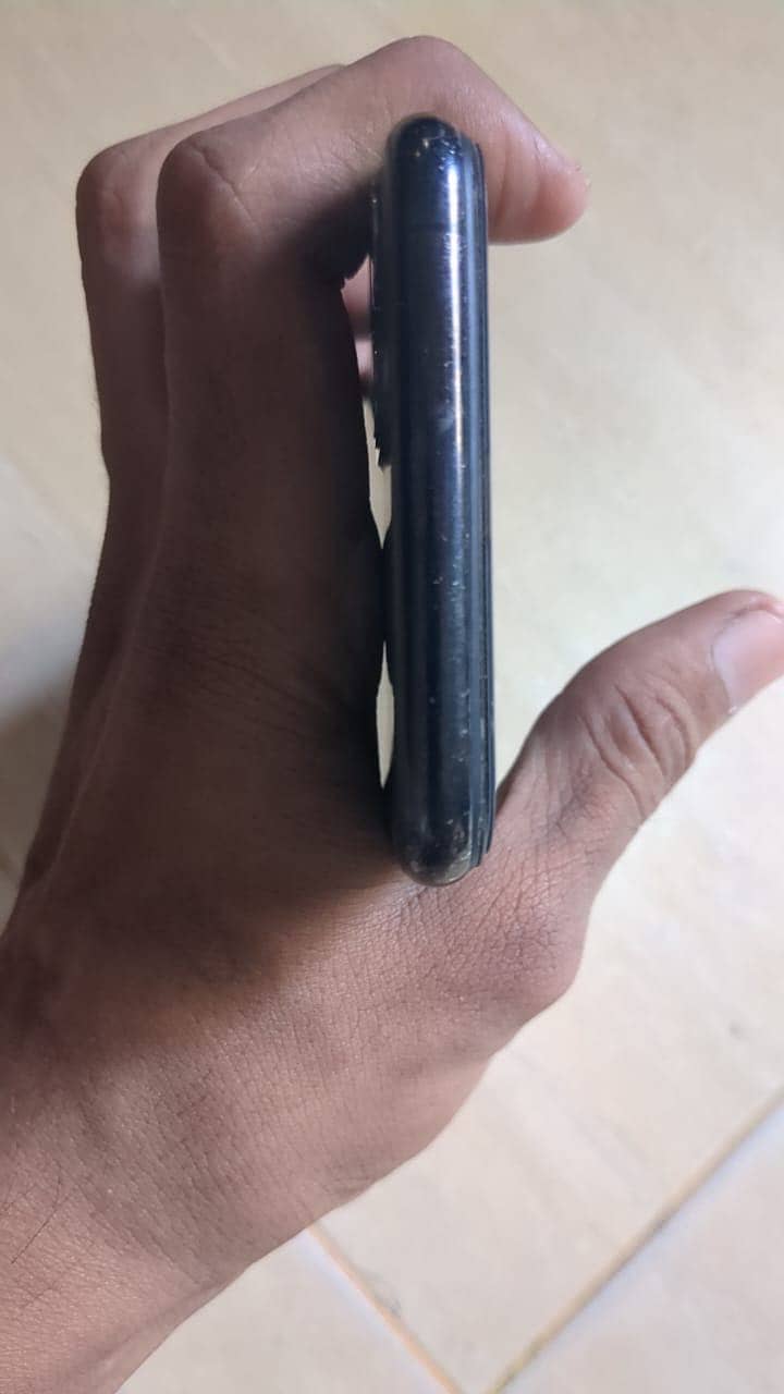 Apple iPhone 11 Pro Max 5