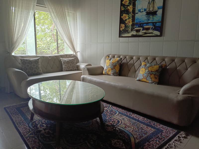 5 seater sofa 0