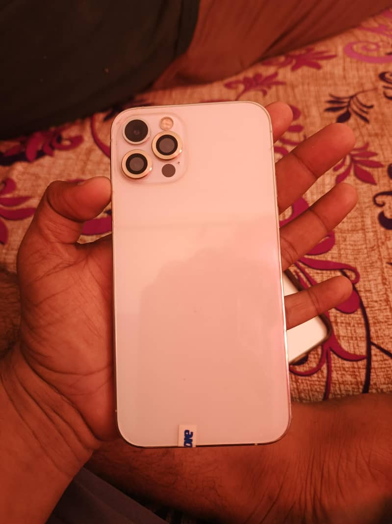 Apple iPhone 12 Pro 3