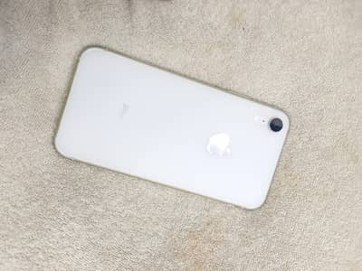Apple iPhone XR