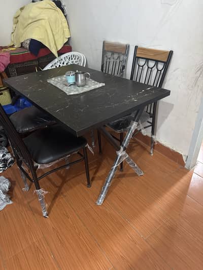 Dining table nd chairs