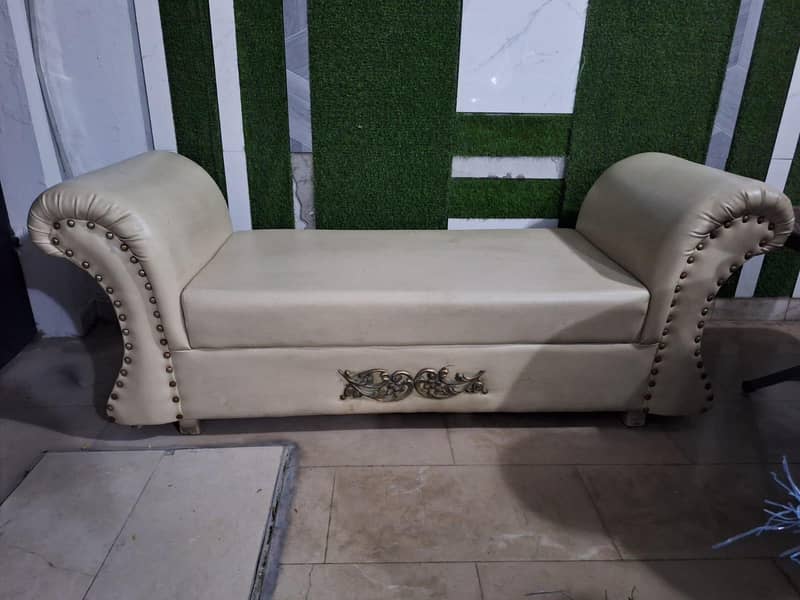 settee 2