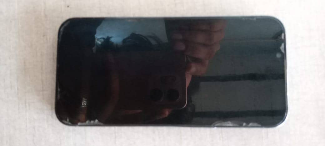 Apple iPhone 13 Pro 2