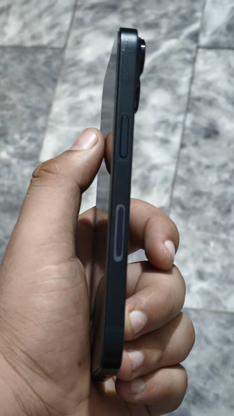 Apple iPhone 14 1