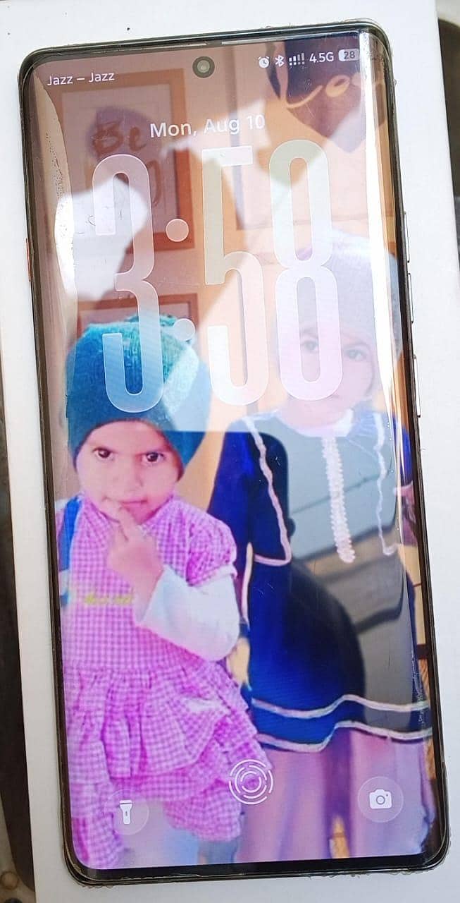 Tecno CAMON 40 Pro 4