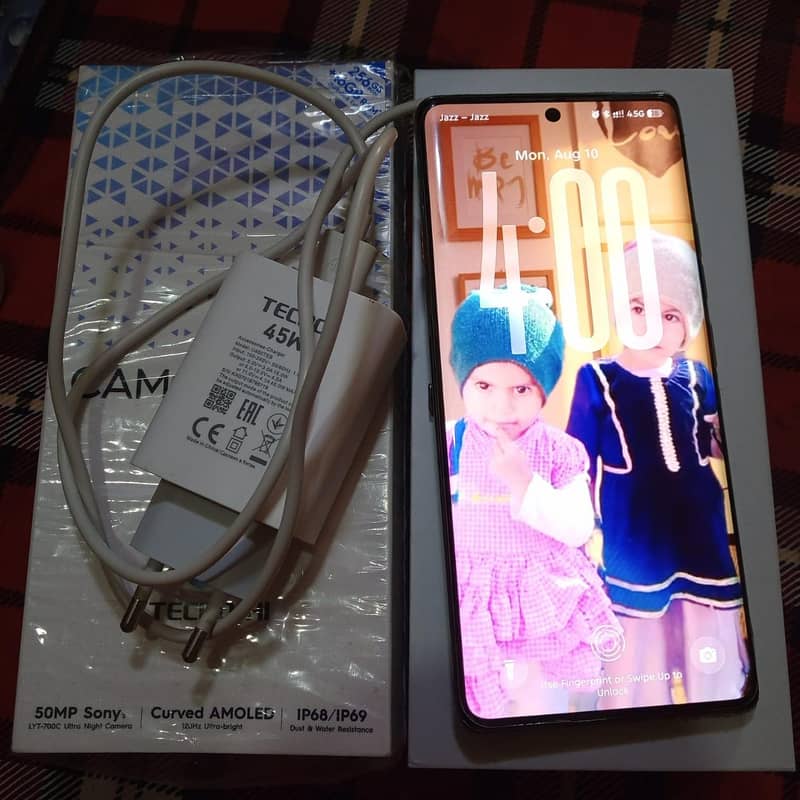 Tecno CAMON 40 Pro 9