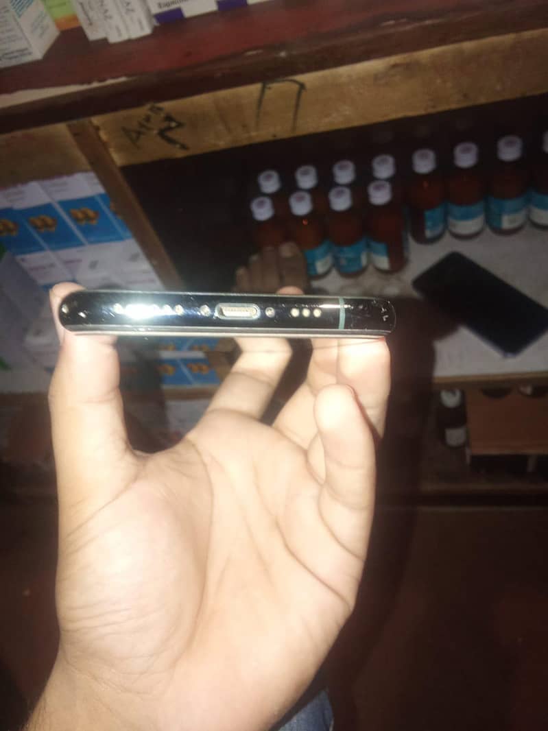 Apple iPhone 11 Pro 0
