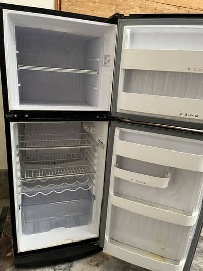 Orient Fridge Best condition like new clean Every thing is original