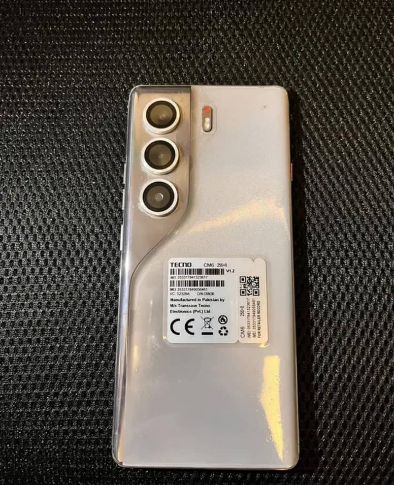 Tecno CAMON 40 Pro 0