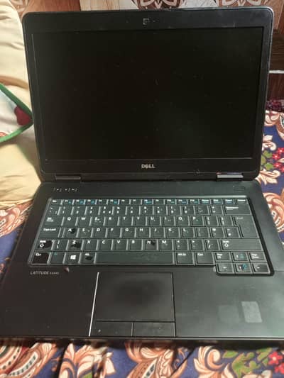 laptop 8gp ram ssd 224
