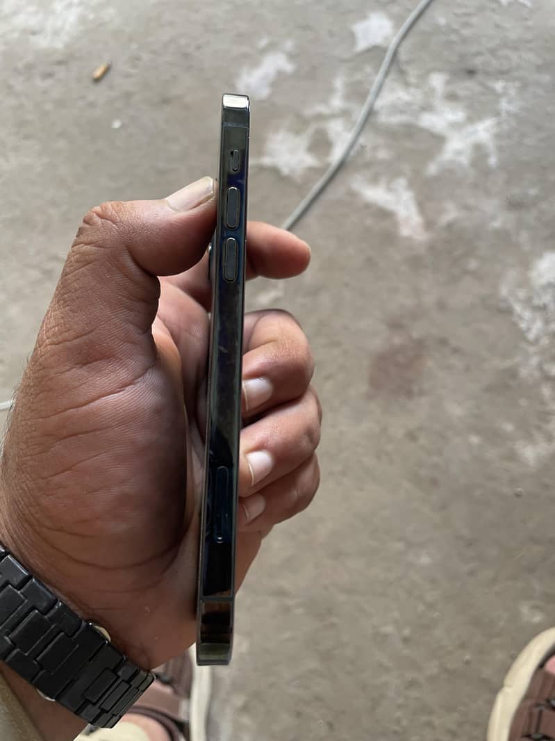 Apple iPhone 12 Pro 6