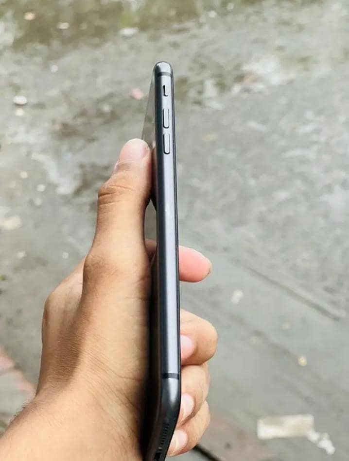 Apple iPhone 8 Plus PTA 1