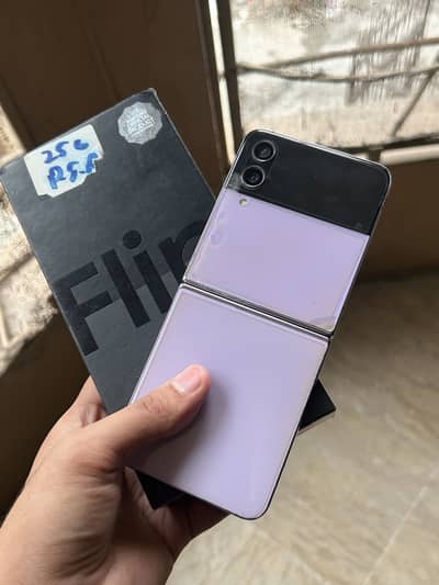 Samsung Mobile Z Flip 4
