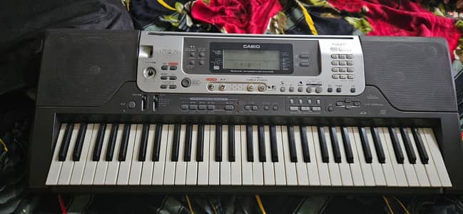 KEY BOARD CASIO LK 301BB
