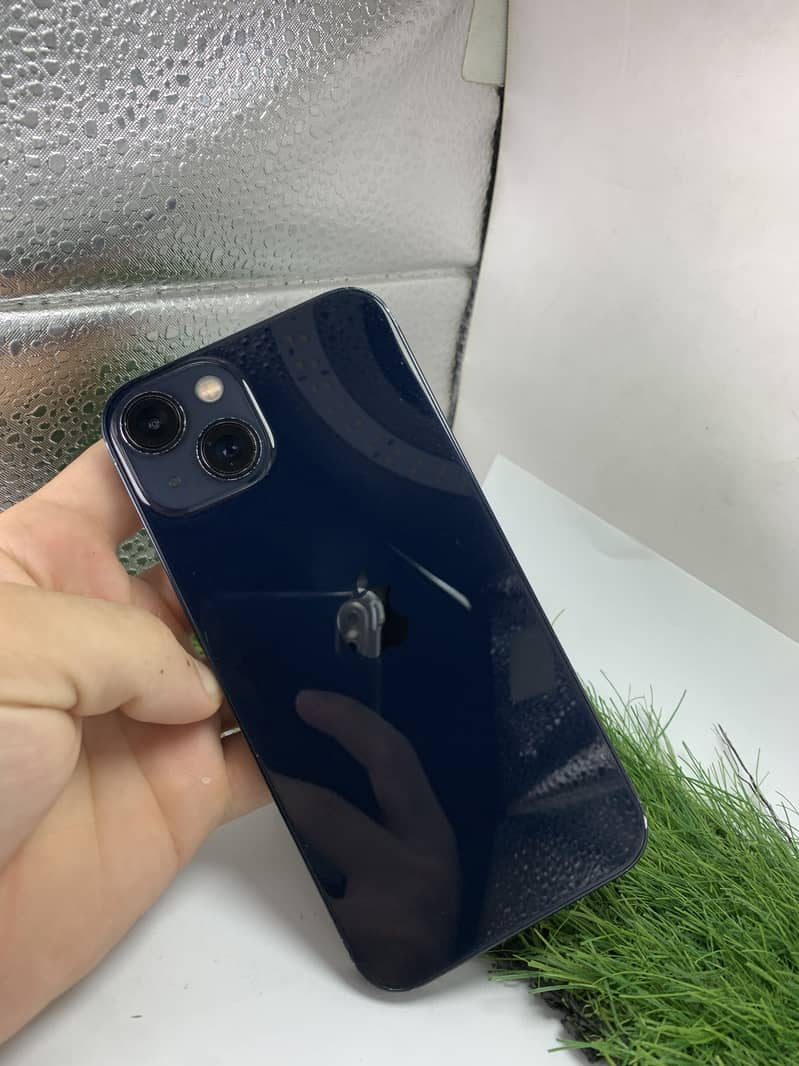 iPhone 13 11