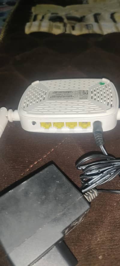 Tenda WiFi Router – 10/10 Condition