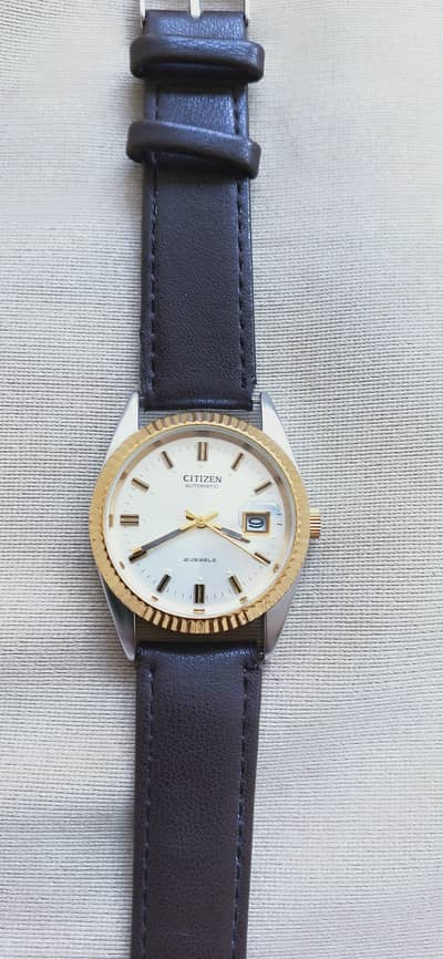 Citizen watch Two-Tone | White dial | Date | Leather strap