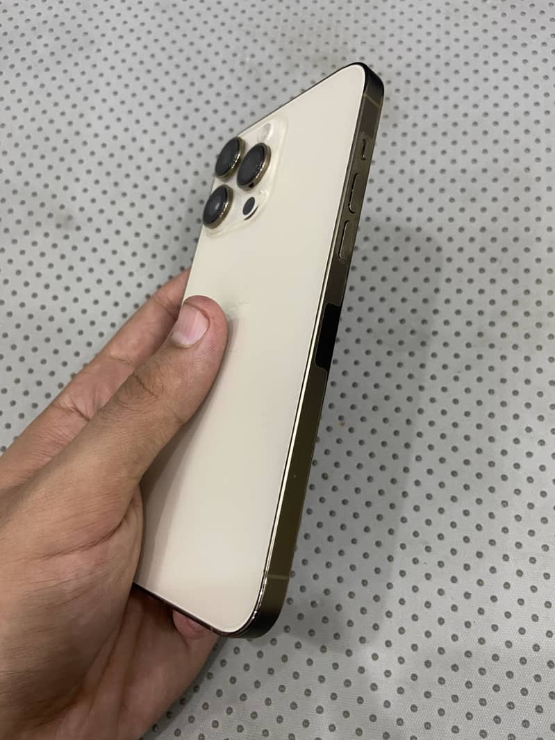 Iphone 14 Pro Max 12