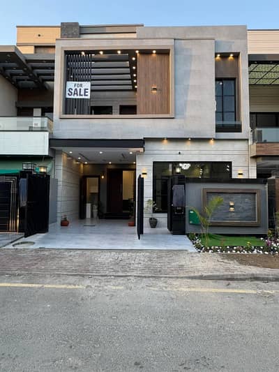 5 Marla Most Elegant Luxury house for sale bahria town