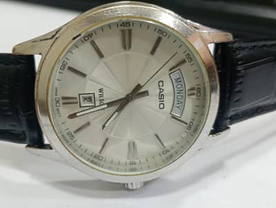 Casio MTP-13811 Japan watch day and date president dial watch