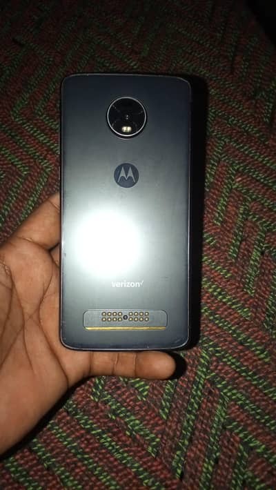 Motorola Moto Z4 bilkul genuine mobile offer per Nahin hai
