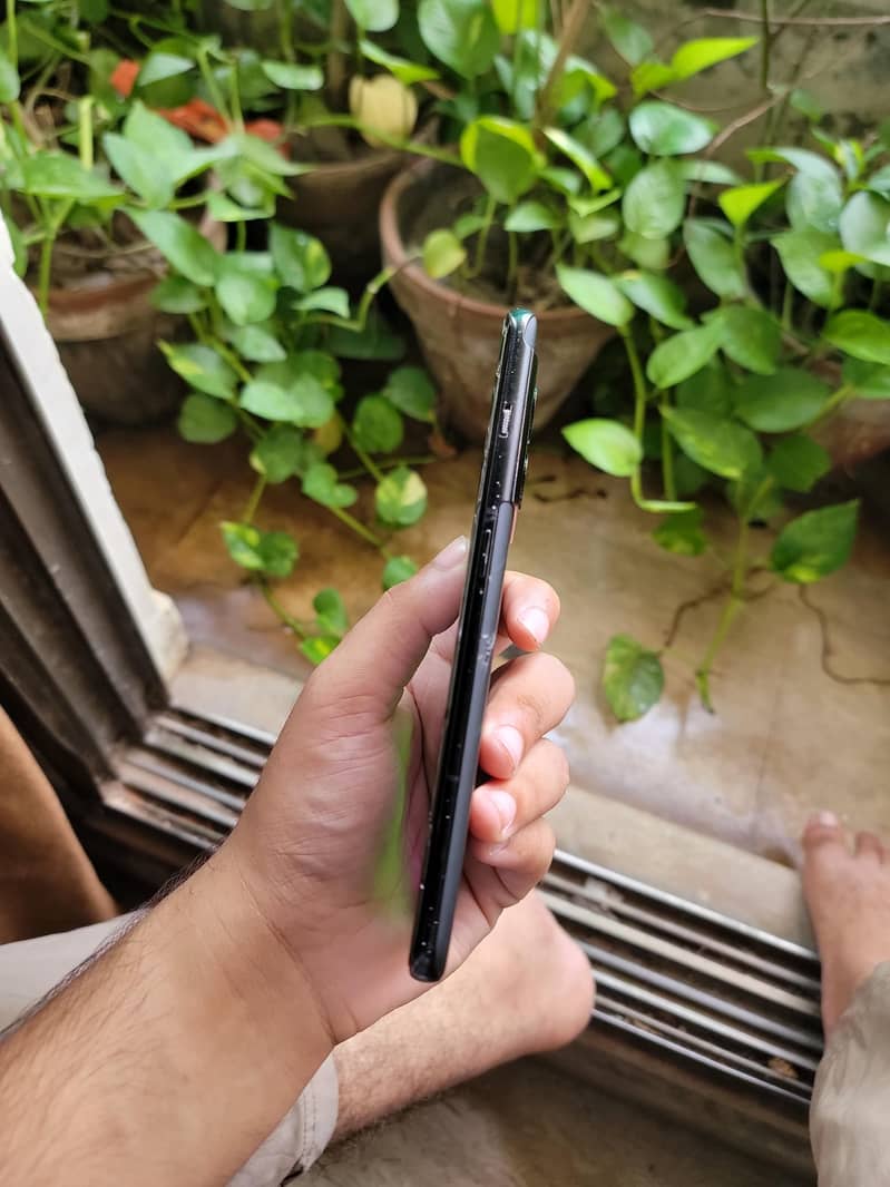 One Plus 10 Pro 6