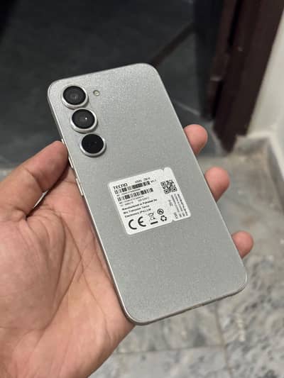 Tecno spark 40 Pro 8-8 256gb
