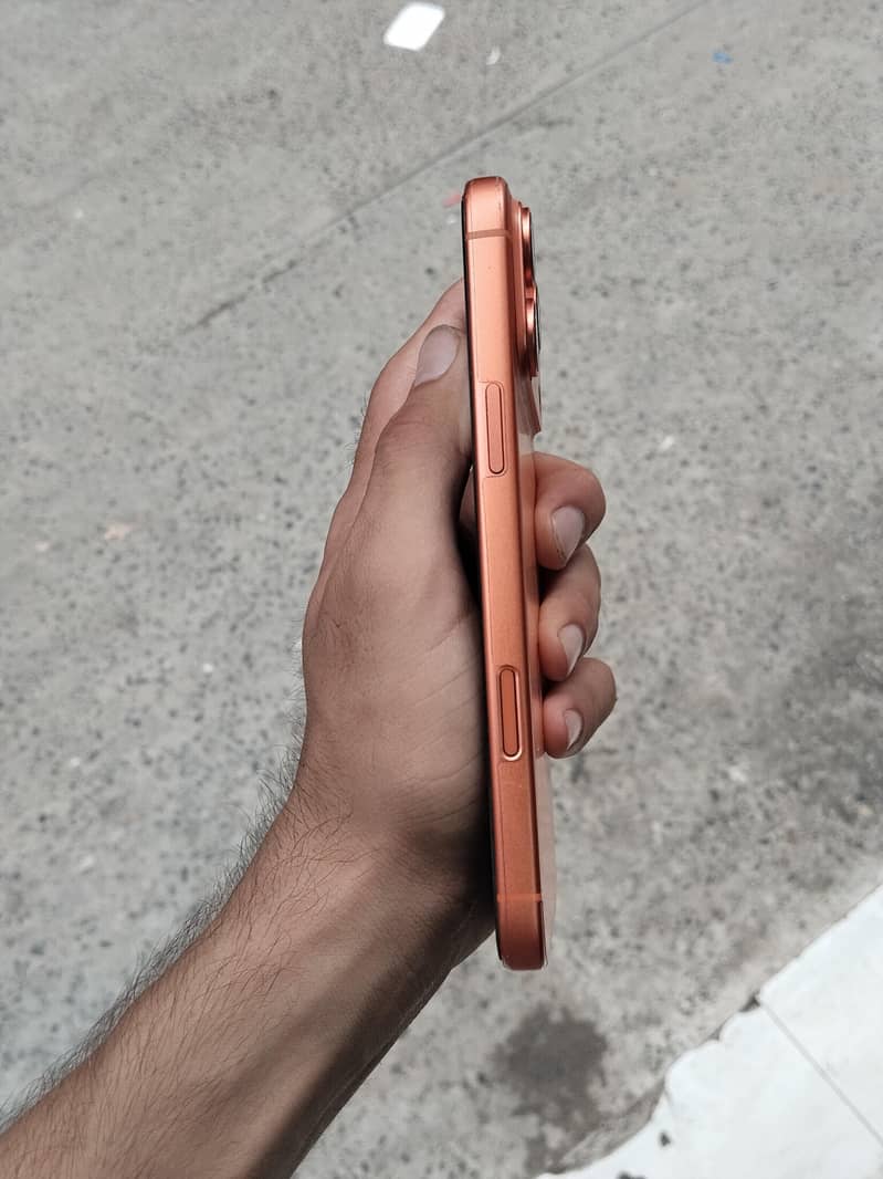 Apple iPhone 17 Pro Max 1