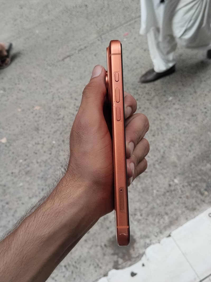 Apple iPhone 17 Pro Max 3