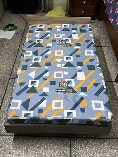 Minimalist kids bed