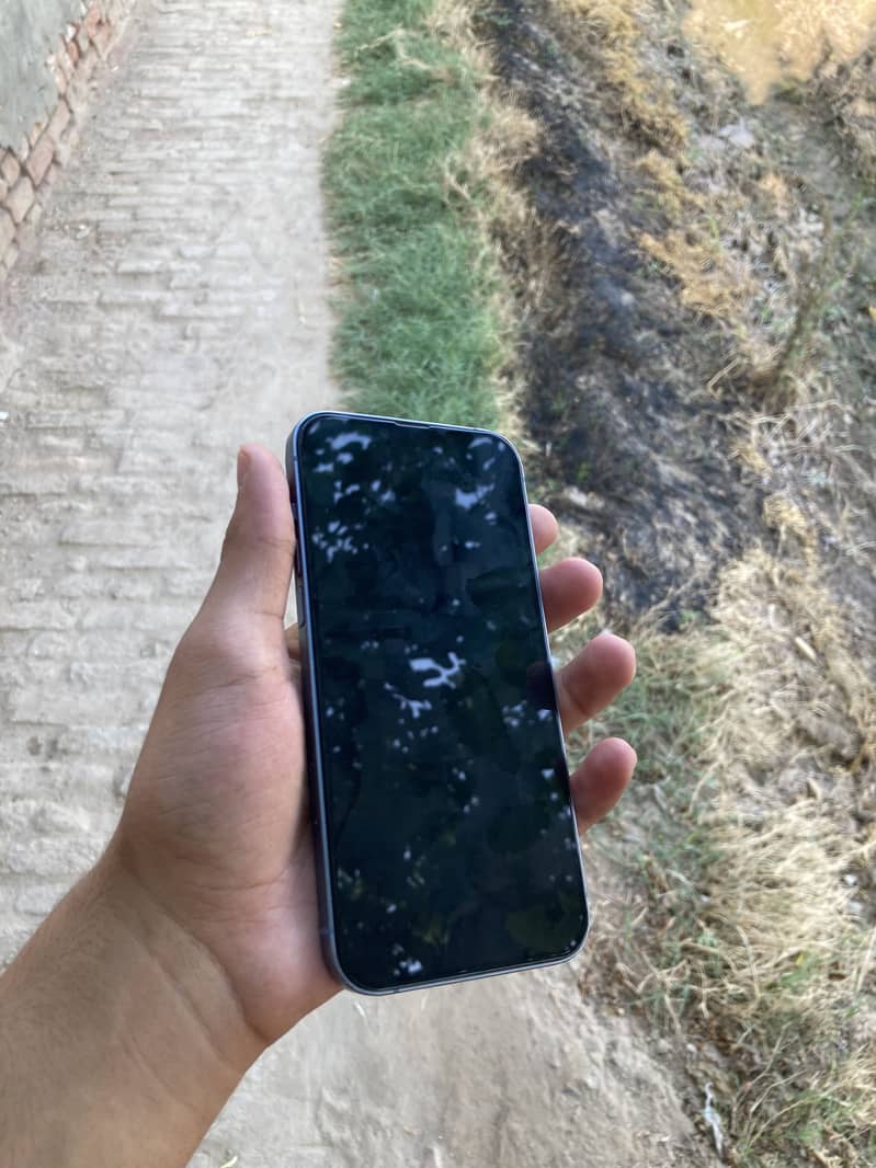 iPhone 14 plus 3