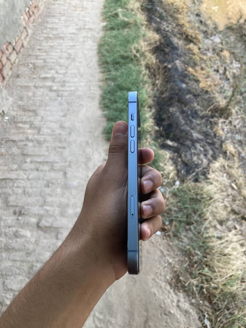 iPhone 14 plus 5