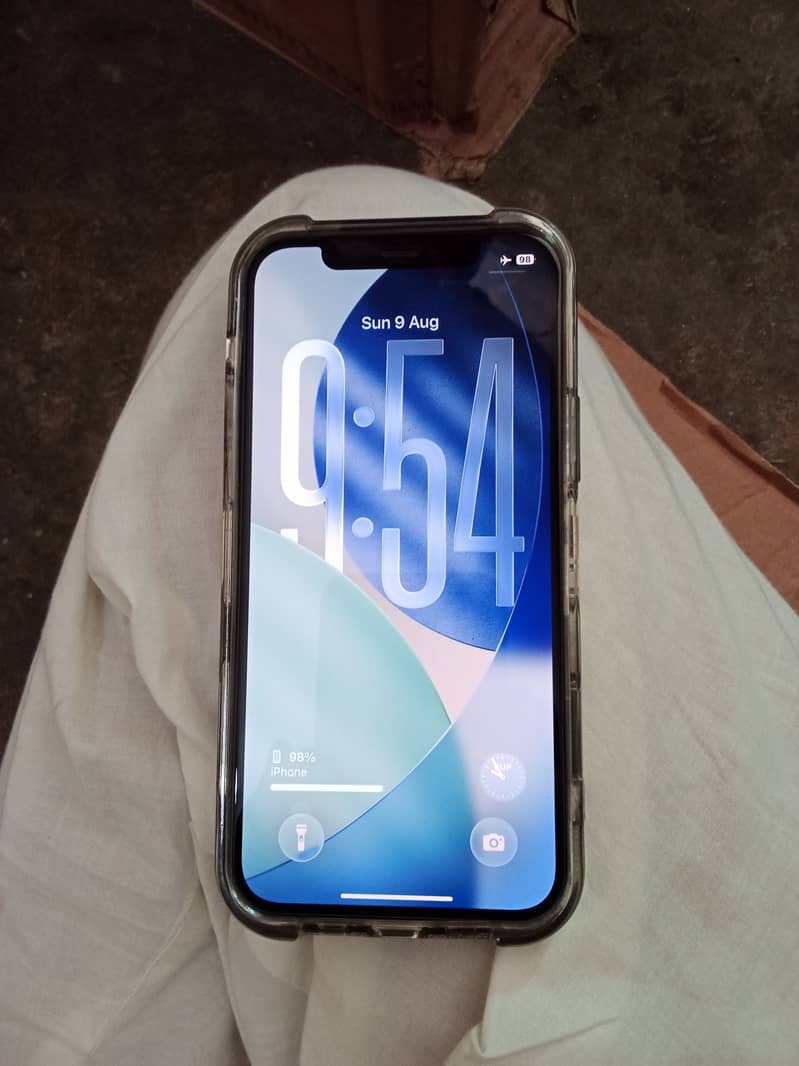 Apple iPhone 12 3