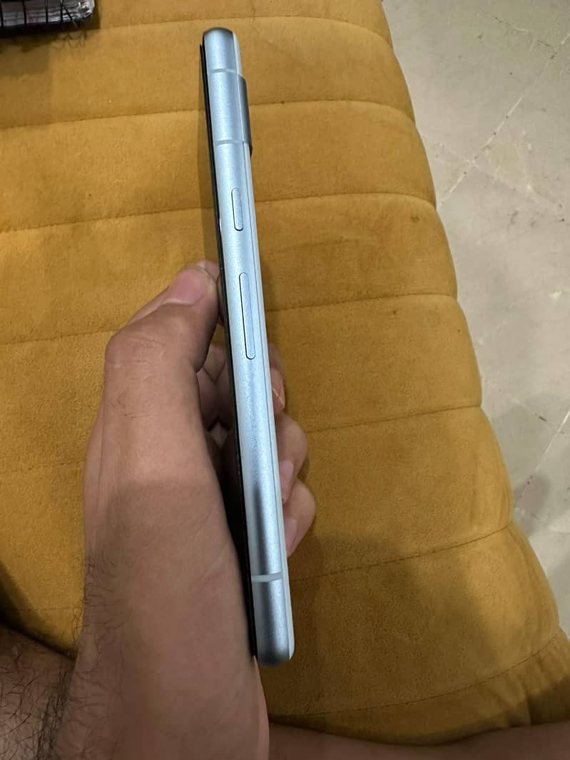 Google Pixel 7a 2