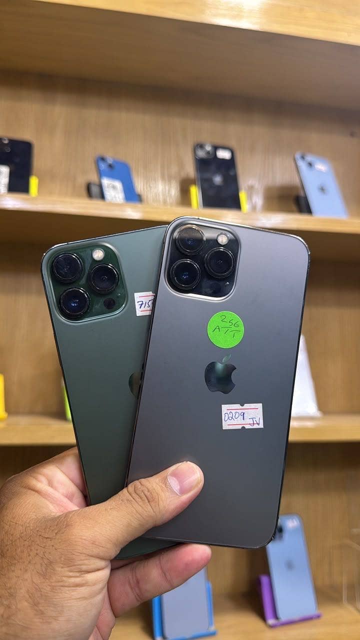 Apple iPhone 13 Pro Max 0