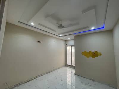 Prime Location 2 Bedroom Apartment Available For Rent with All Facilities