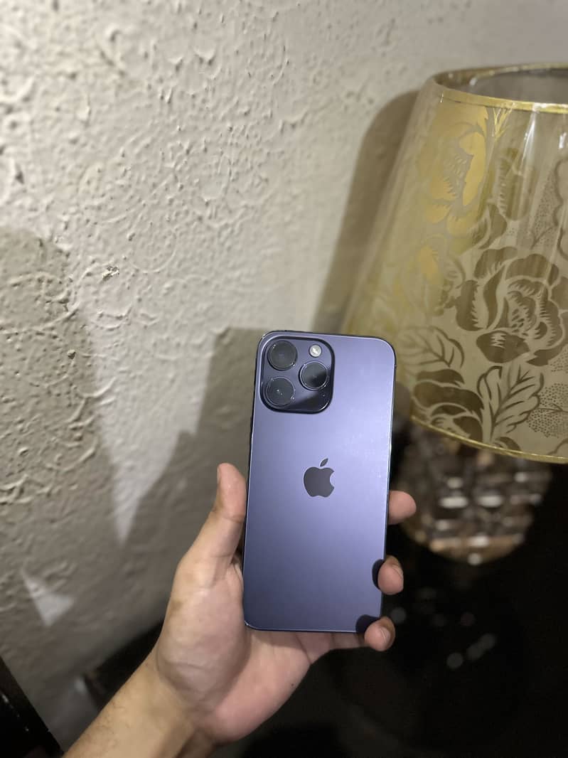 Apple iPhone 14 Pro Max 0