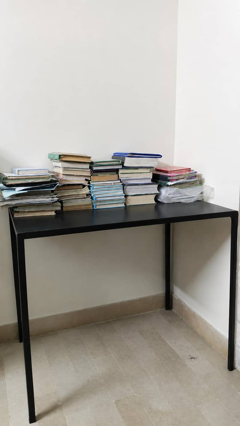 study table 0