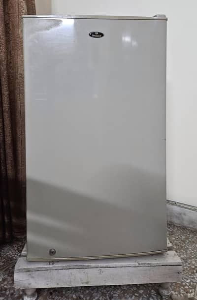 Bedroom 2 door fridge with stool