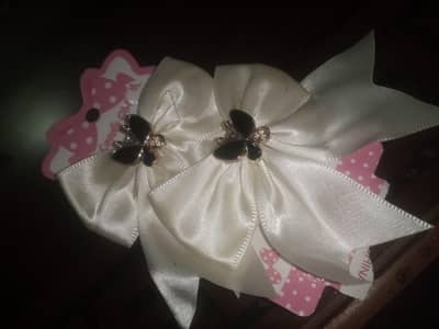 Hair clips and pin set for sale