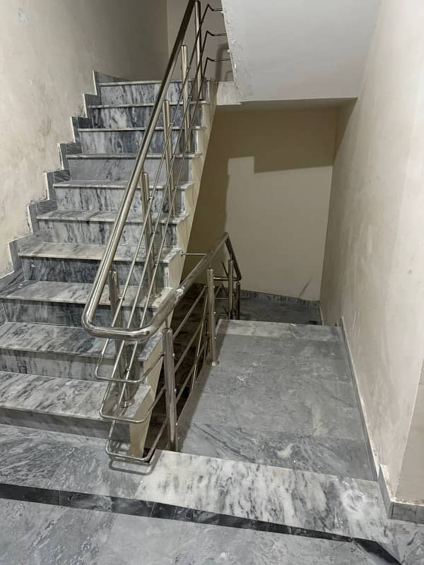 Zohan Hostel 7