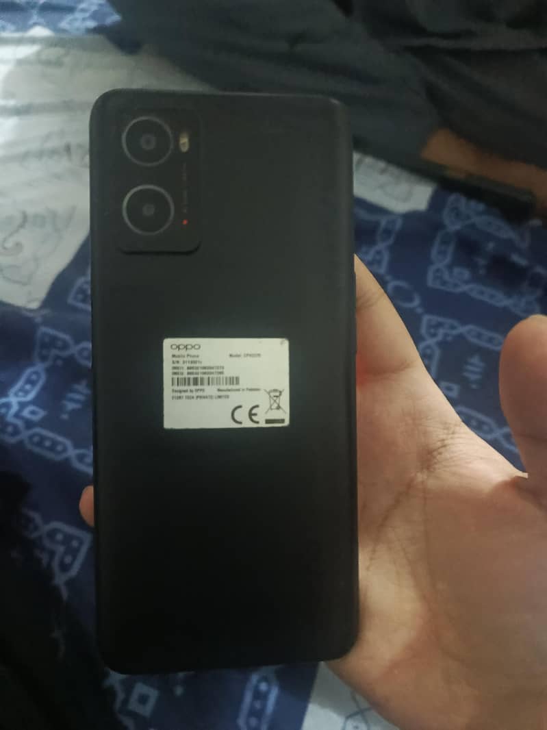 OPPO A76 1