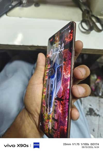 Vivo V40e