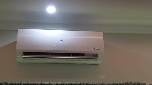 Haier 1.5 ton heat and cold  t1