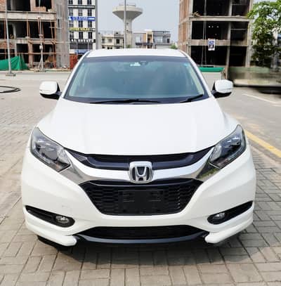 Honda Vezel 2014 (Tital Genioun)