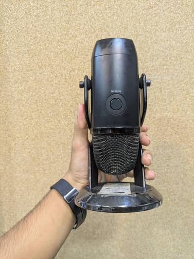 Blue yeti X microphone