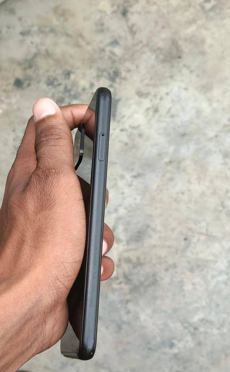 Google Pixel 4 3