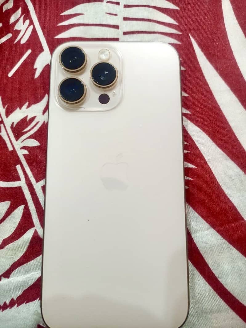 Apple iPhone 16 Pro Max 0